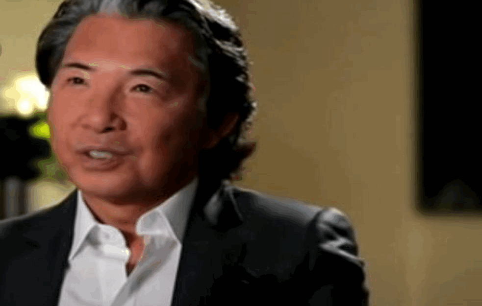 Najpoznatiji japanski <span style='color:red;'><b>modni kreator</b></span> Kenzo Takada PREMINUO OD POSLEDICA KORONAVIRUSA